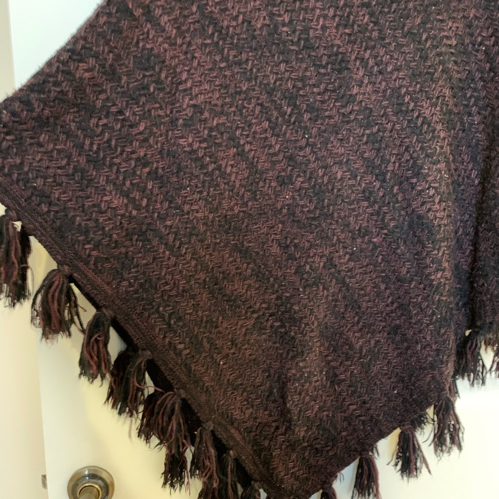 *3/$15* Cozy Style & Co. Poncho